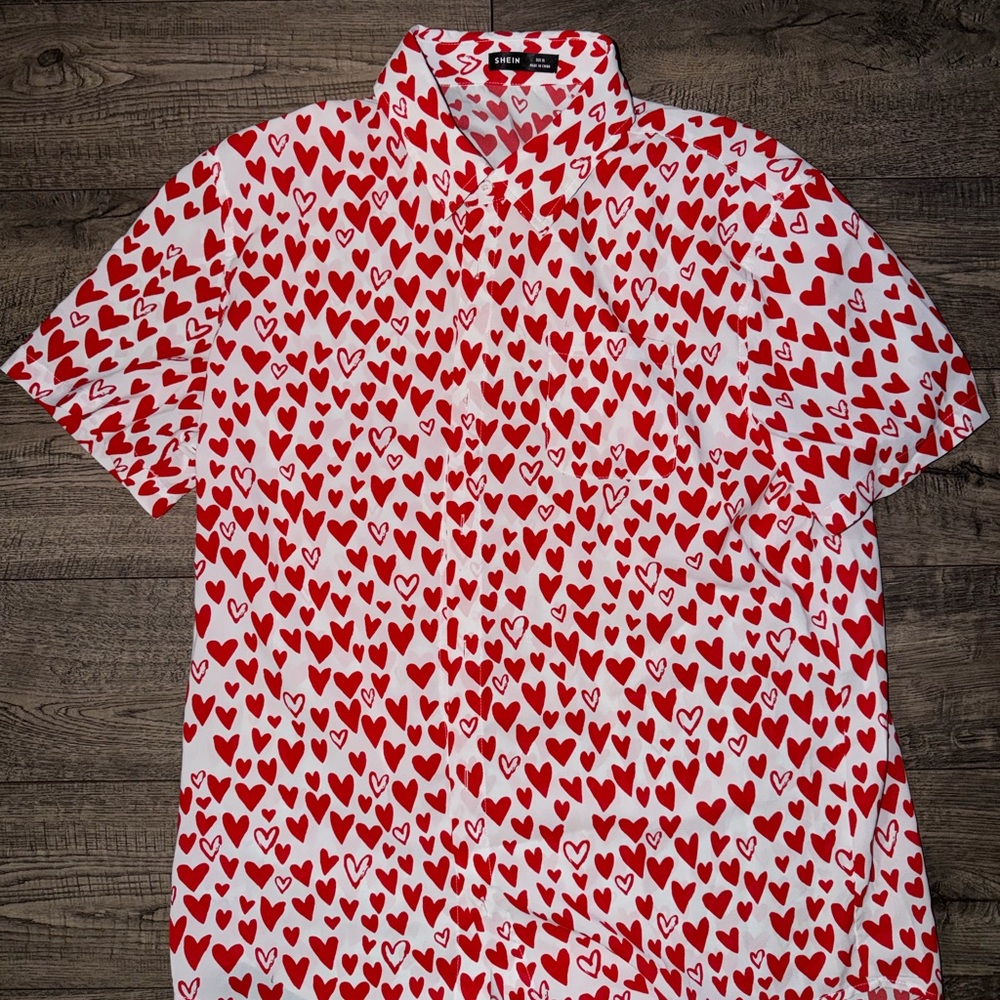 SHEIN Red and White Heart Print Men's Shirt